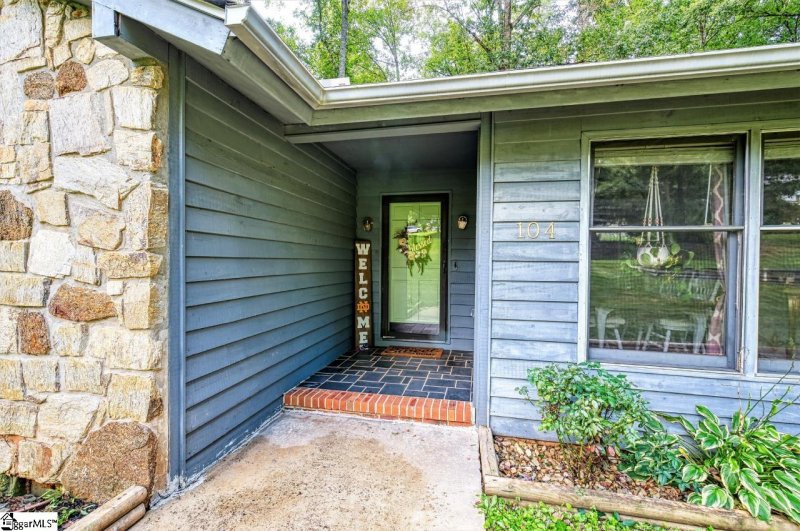 Property image 3 at 104 Warrington Drive, Easley, SC 29642