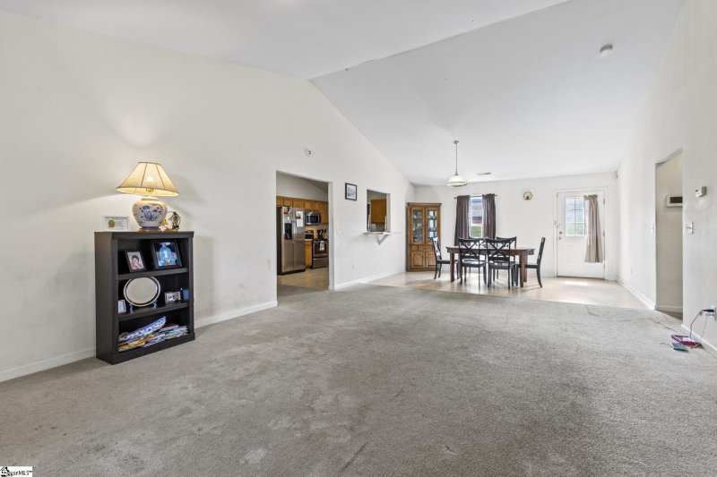 Property image 2 at 106 Blackbird Lane, Greenville, SC 29611