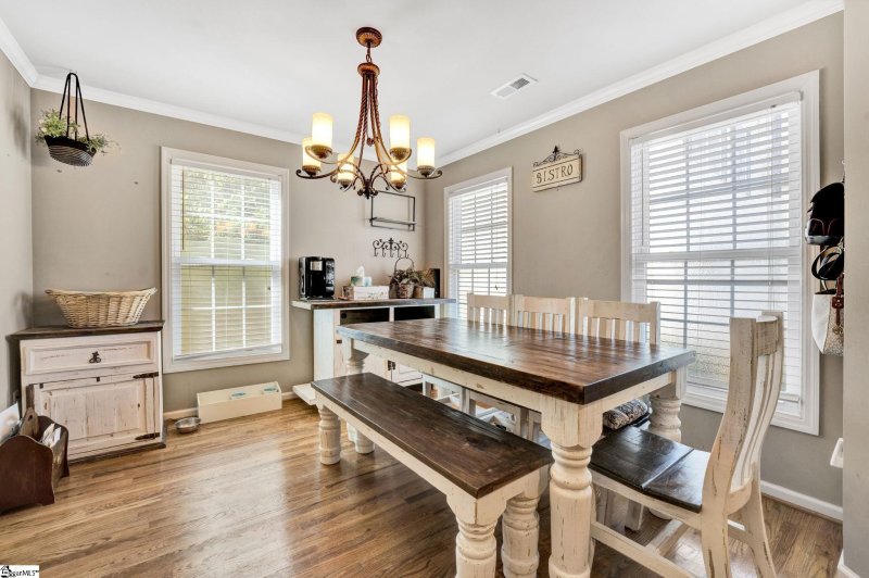 Property image 5 at 1140 E Lee Road, Taylors, SC 29687