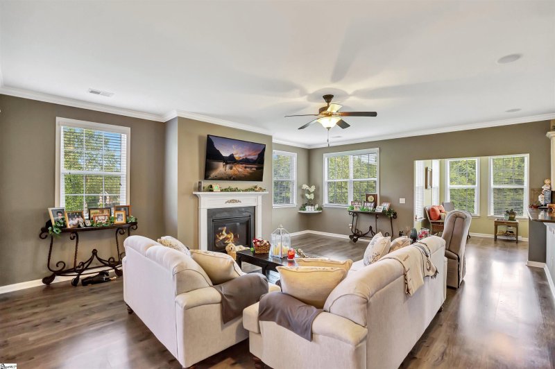 Property image 5 at 601 N Meadows Lane, Easley, SC 29642-7899