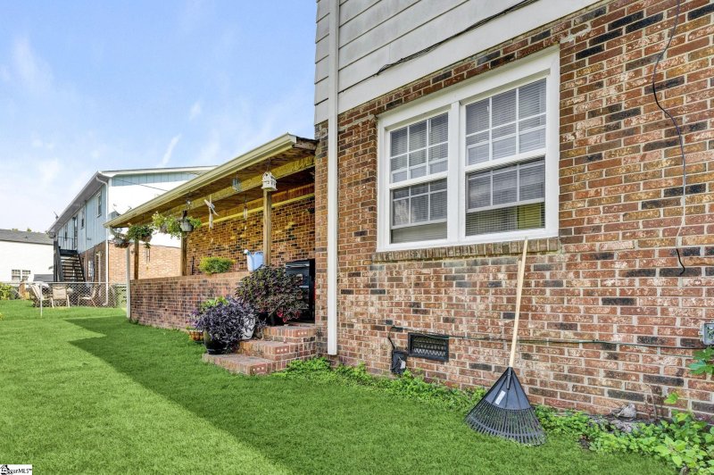 Property image 4 at 316/318 Devonwood Court, Taylors, SC 29687-4205