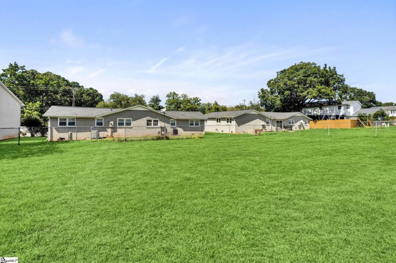 Property image 5 at 316/318 Devonwood Court, Taylors, SC 29687-4205