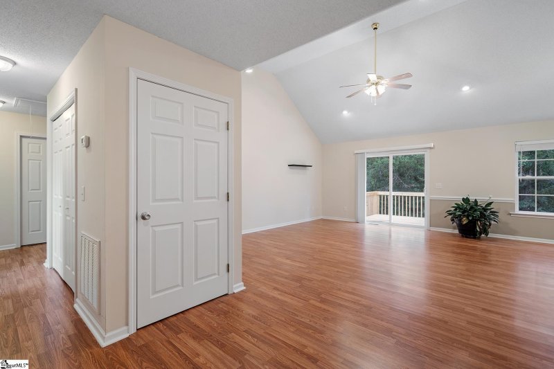 Property image 2 at 230 Hallmark Circle, Easley, SC 29640