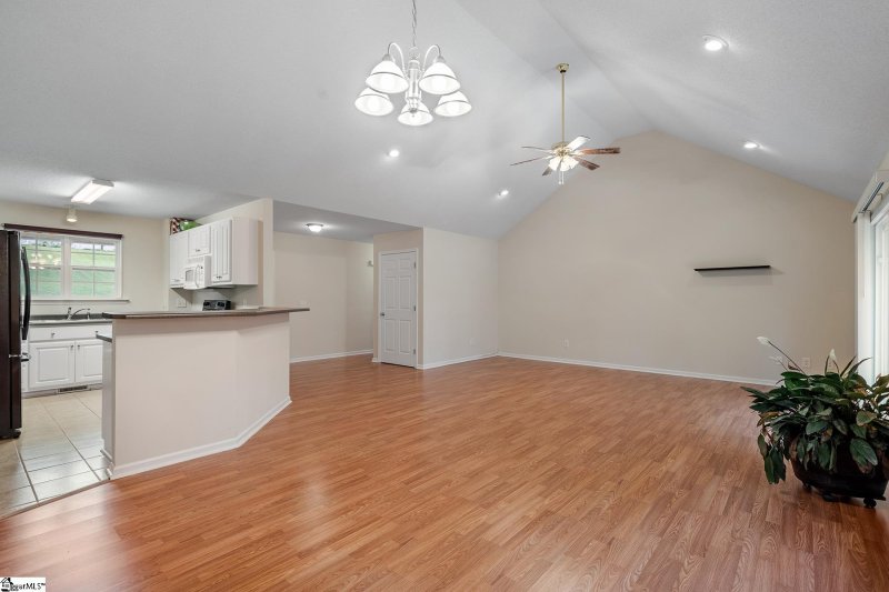 Property image 4 at 230 Hallmark Circle, Easley, SC 29640