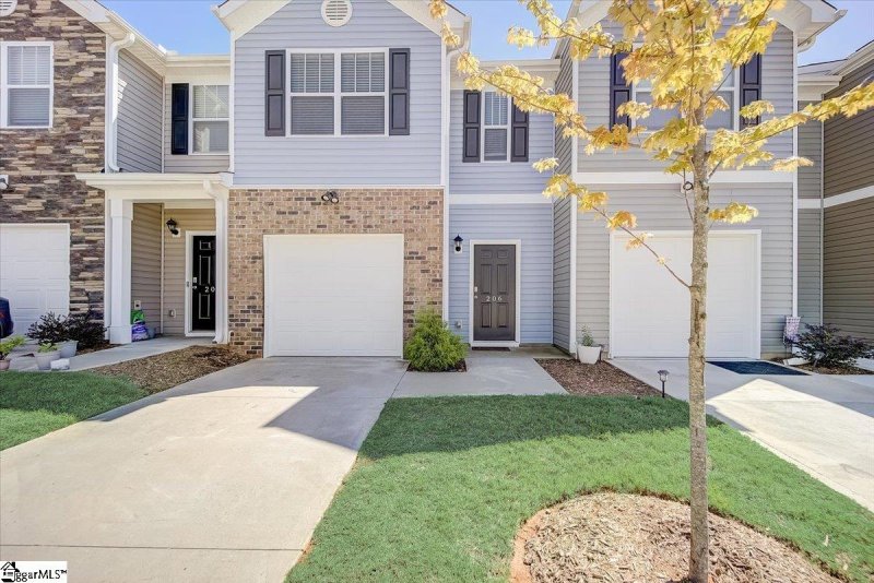 Property image 2 at 206 Southridge Court, Easley, SC 29642