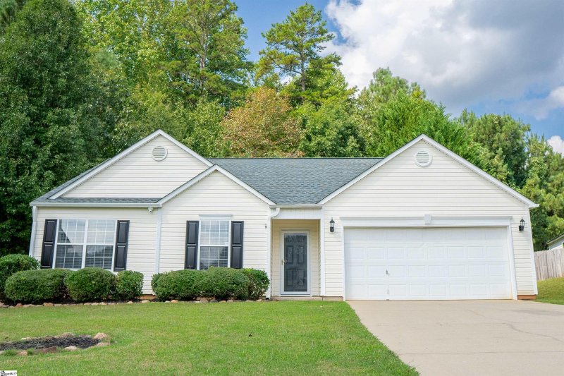 Property image 2 at 545 Kingsman Lane, Easley, SC 29642