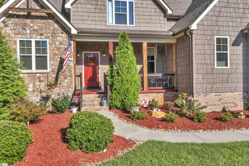 Property image 2 at 172 Upper Lake Drive, Easley, SC 29640