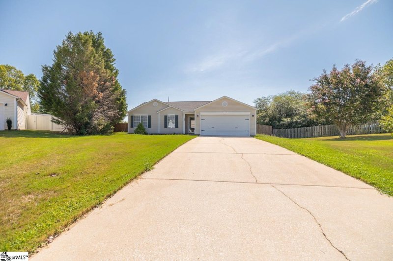 Property image 2 at 102 Pasture Place, Simpsonville, SC 29681