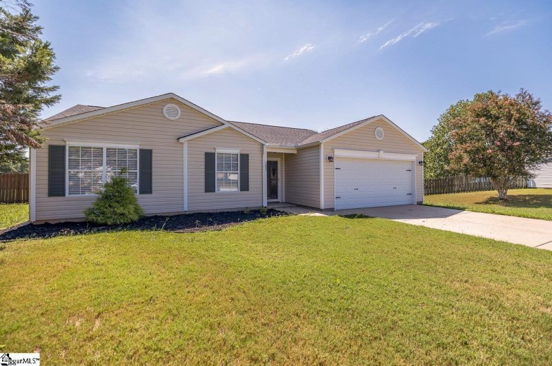 Property image 3 at 102 Pasture Place, Simpsonville, SC 29681