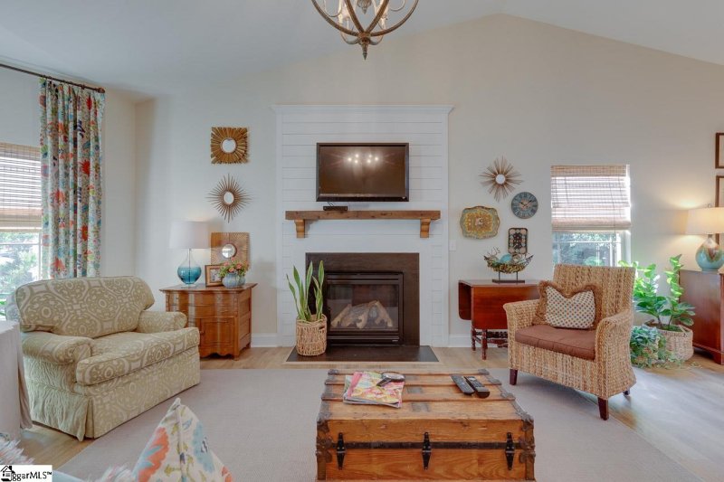 Property image 3 at 202 Romsey Circle, Simpsonville, SC 29681