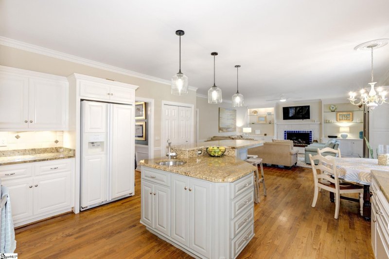 Property image 5 at 6 Windy Court, Greenville, SC 29615