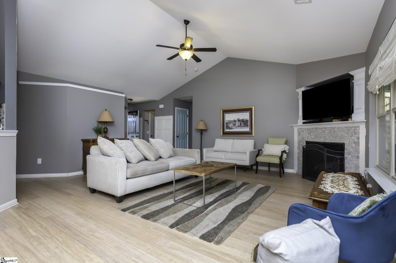 Property image 4 at 300 Applehill Way, Simpsonville, SC 29681-3546