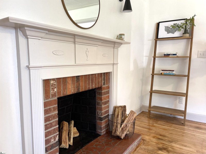 Property image 5 at 104 Crescent Drive, Laurens, SC 29360