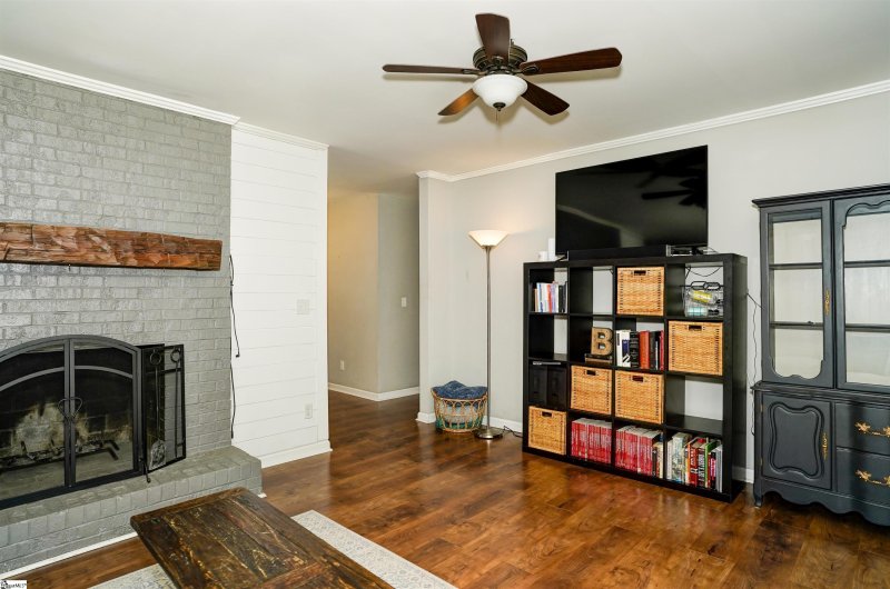 Property image 5 at 690 Forrester Drive, Greenville, SC 29607