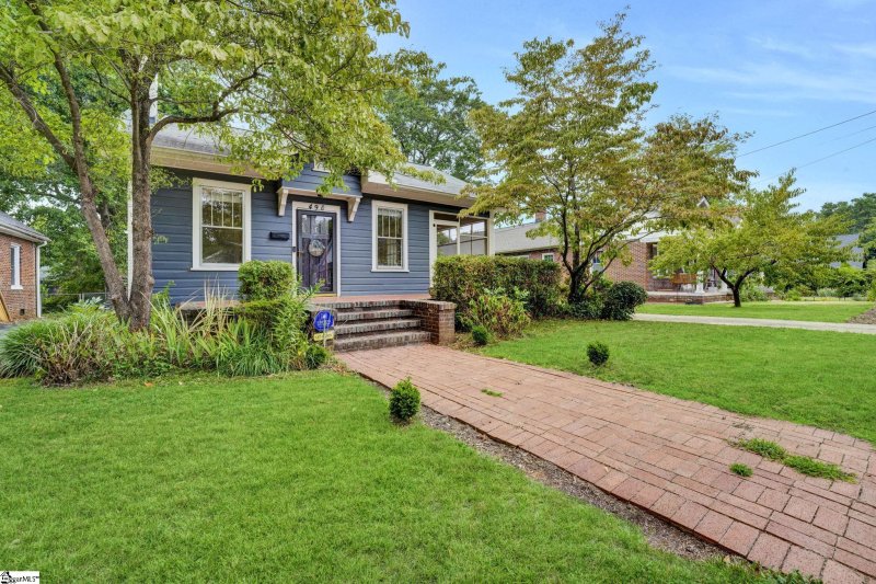 Property image 2 at 490 Pinckney Court, Spartanburg, SC 29306