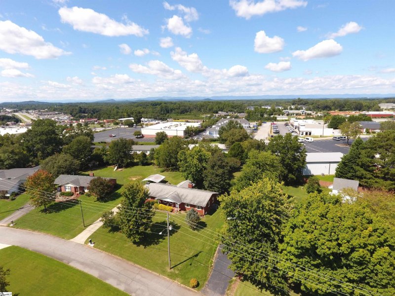 Property image 4 at 207 Patrick Avenue, Easley, SC 29642-1421