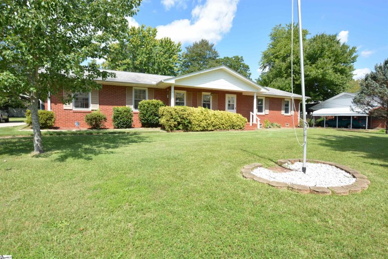 Property image 5 at 207 Patrick Avenue, Easley, SC 29642-1421