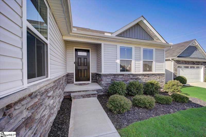 Property image 3 at 417 Edgehill Court, Greenville, SC 29617