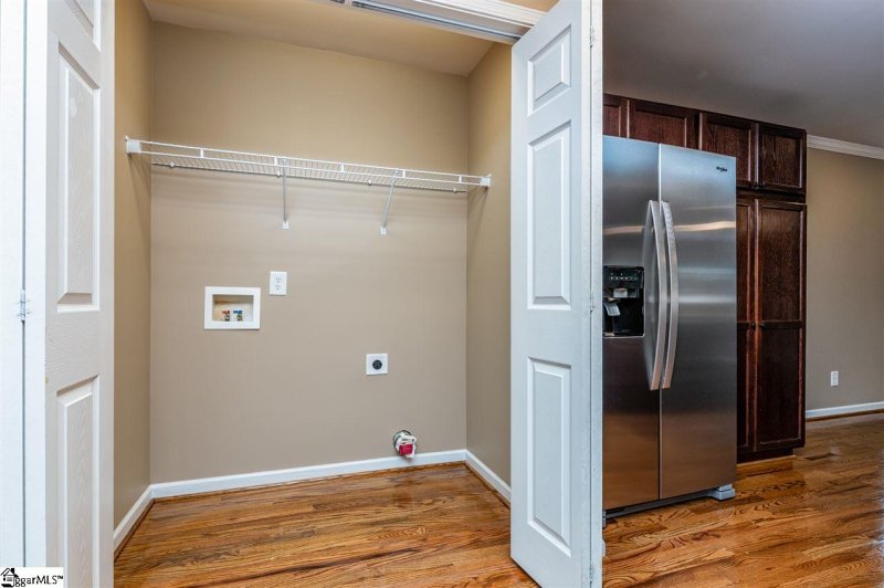 Property image 3 at 1138 E Lee Road, Taylors, SC 29687