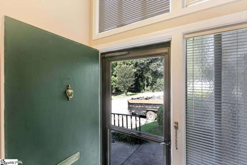 Property image 2 at 115 Briarview Circle, Greenville, SC 29615