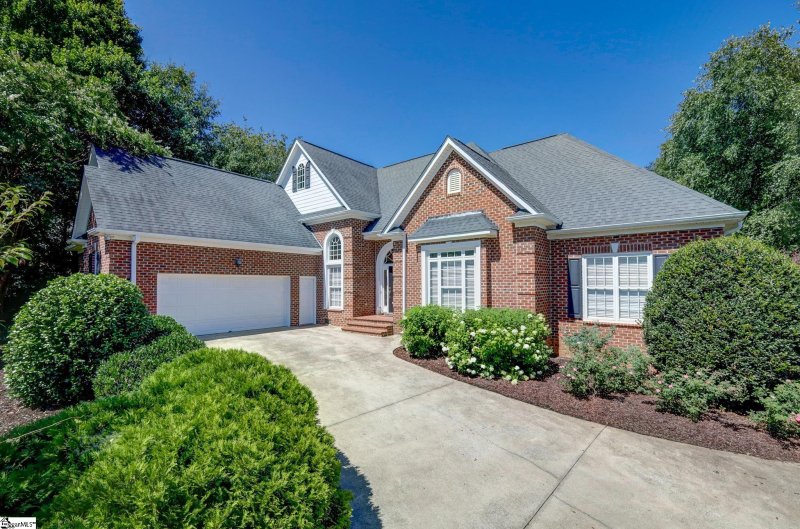 Property image 3 at 211 Goldenstar Lane, Greer, SC 29651