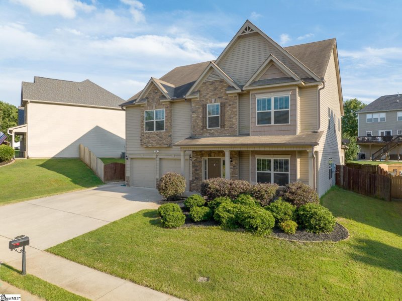 Property image 3 at 415 River Summit Drive, Simpsonville, SC 29681