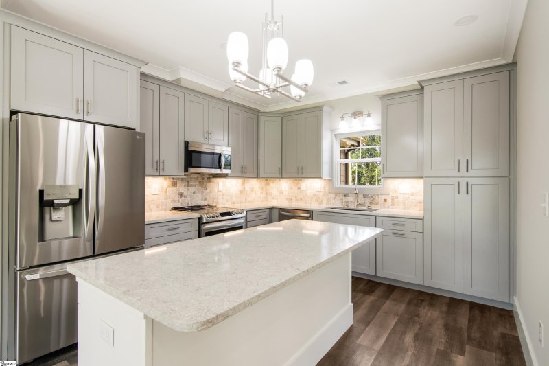 Property image 4 at 703 Ploma Drive, Seneca, SC 29678