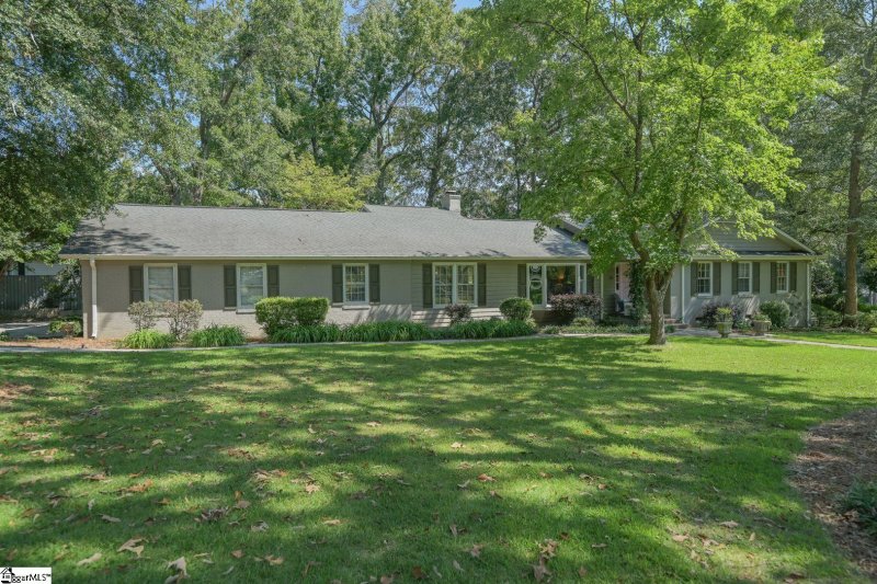 Property image 3 at 301 Chantilly Drive, Greenville, SC 29615