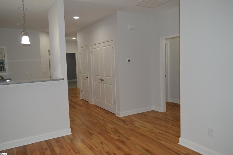 Property image 4 at 19 Shady Hollow Lane, Greer, SC 29651