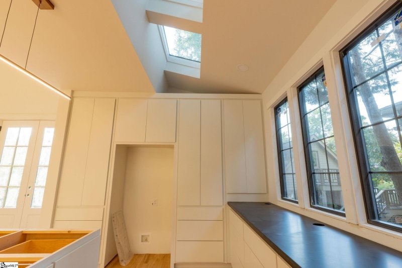 Property image 4 at 115 W Avondale Drive, Greenville, SC 29609