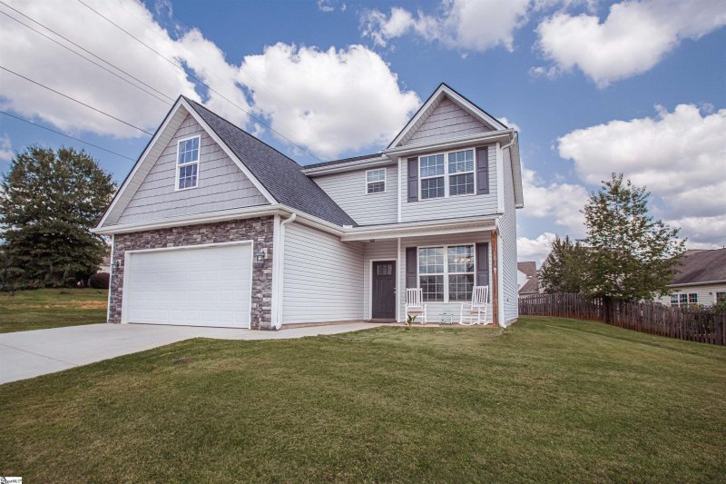 Property image 2 at 101 Reedy Falls Drive, Greenville, SC 29605