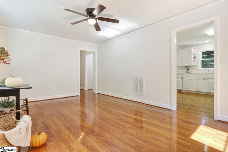 Property image 4 at 306 Dupont Drive, Greenville, SC 29607