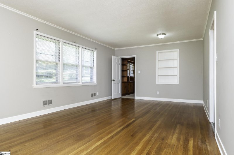 Property image 3 at 126 Holly Drive, Spartanburg, SC 29301