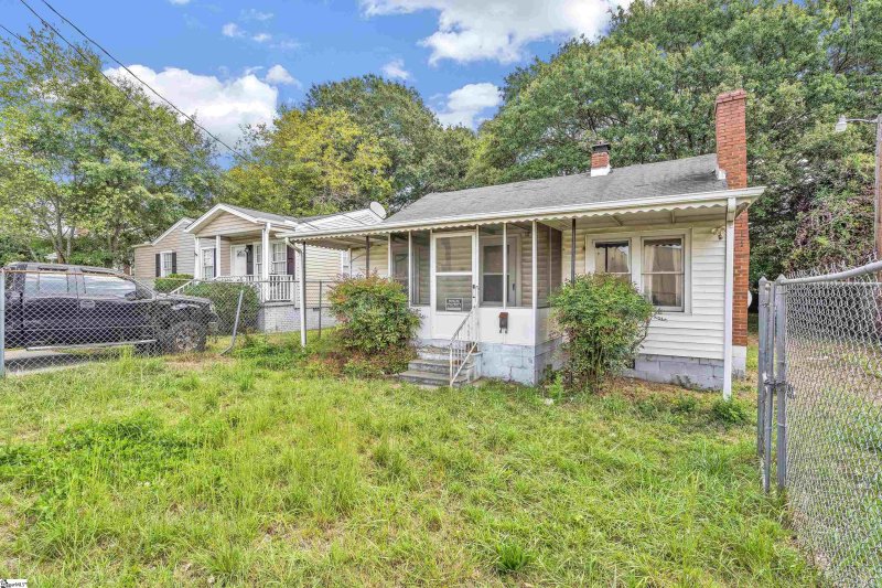 25 Landwood Avenue