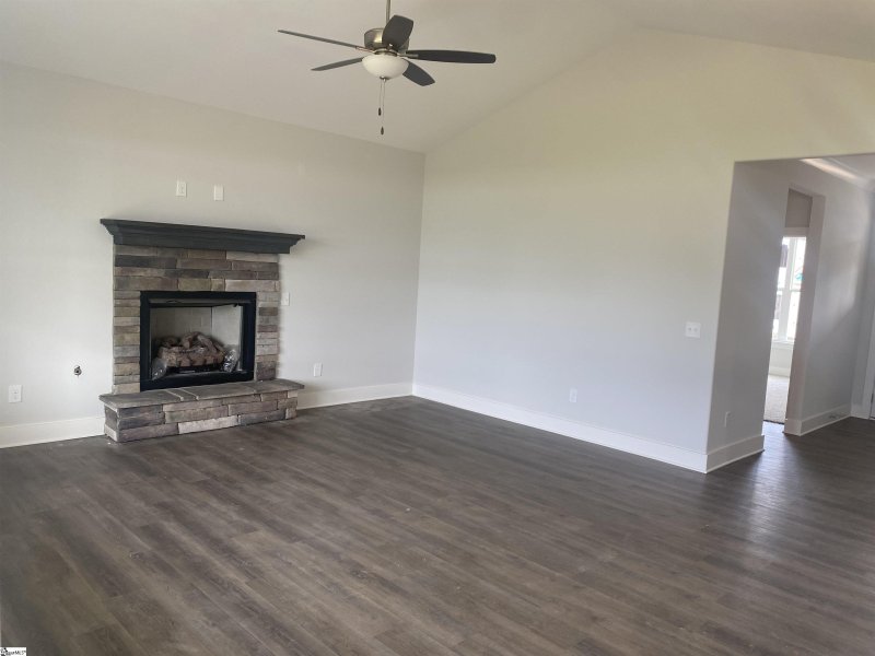 Property image 4 at 825 Grantwood Circle, Greer, SC 29651