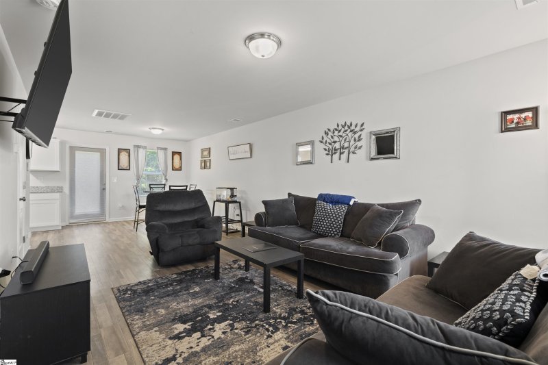 Property image 4 at 194 Queens Circle, Laurens, SC 29630