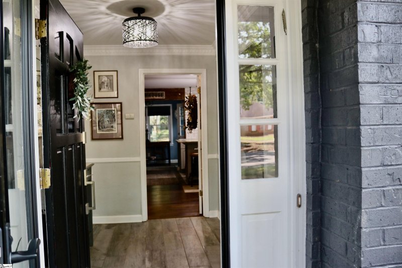 Property image 2 at 105 Dove Tree Lane, Greenville, SC 29615