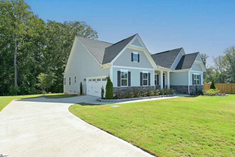 Property image 2 at 425 Journey Way Lane, Greer, SC 29651