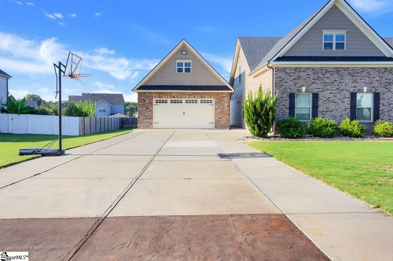 Property image 2 at 14 Cool Meadow Way, Fountain Inn, SC 29644