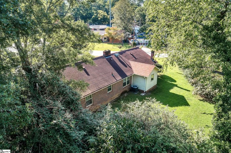 Property image 3 at 1 Kennedy Drive, Greenville, SC 29605