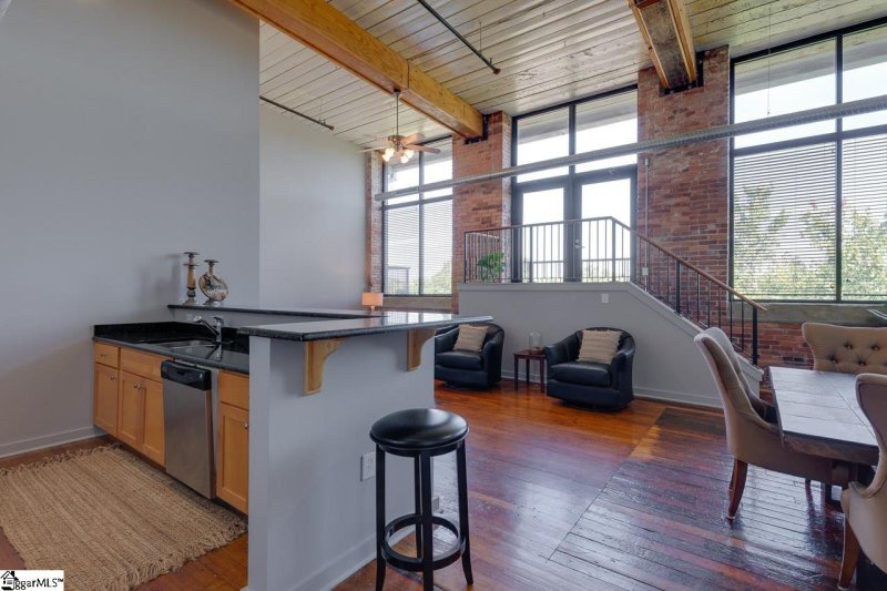 Property image 4 at 300 South Street, Simpsonville, SC 29681