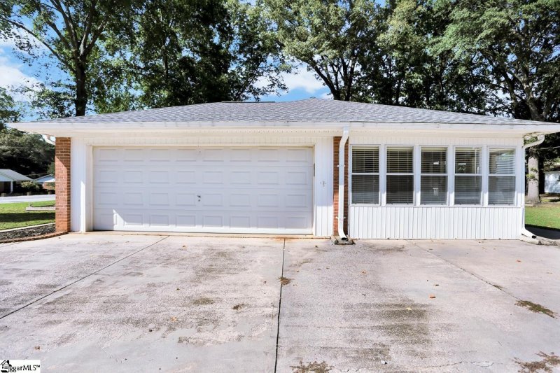 Property image 4 at 217 Navaho Drive, Spartanburg, SC 29301