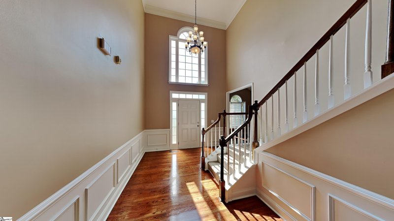 Property image 2 at 100 Yorkswell Lane, Greenville, SC 29607