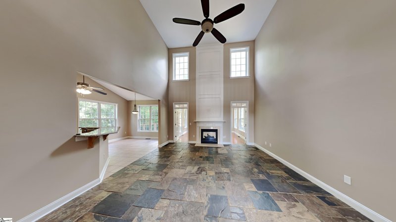 Property image 4 at 100 Yorkswell Lane, Greenville, SC 29607