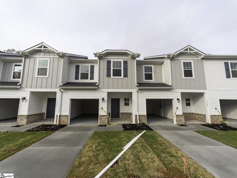 Property image 2 at 939 Yarn Way, Greer, SC 29651