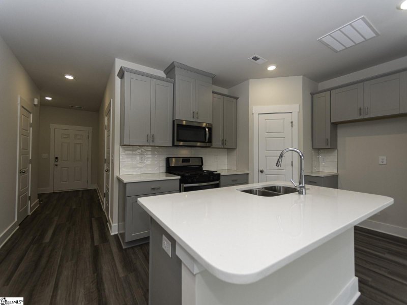 Property image 4 at 939 Yarn Way, Greer, SC 29651