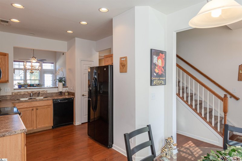 Property image 4 at 410 Cedar Pines Drive, Greenville, SC 29615