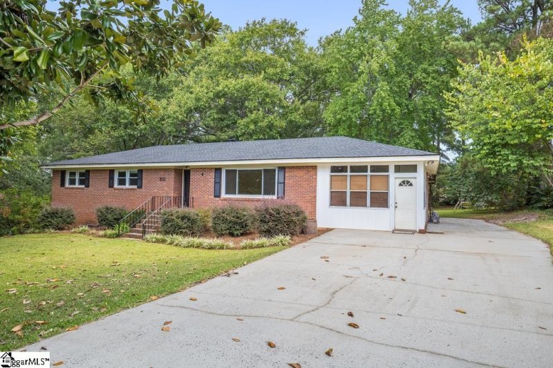 Property image 2 at 311 Elm Drive, Mauldin, SC 29662