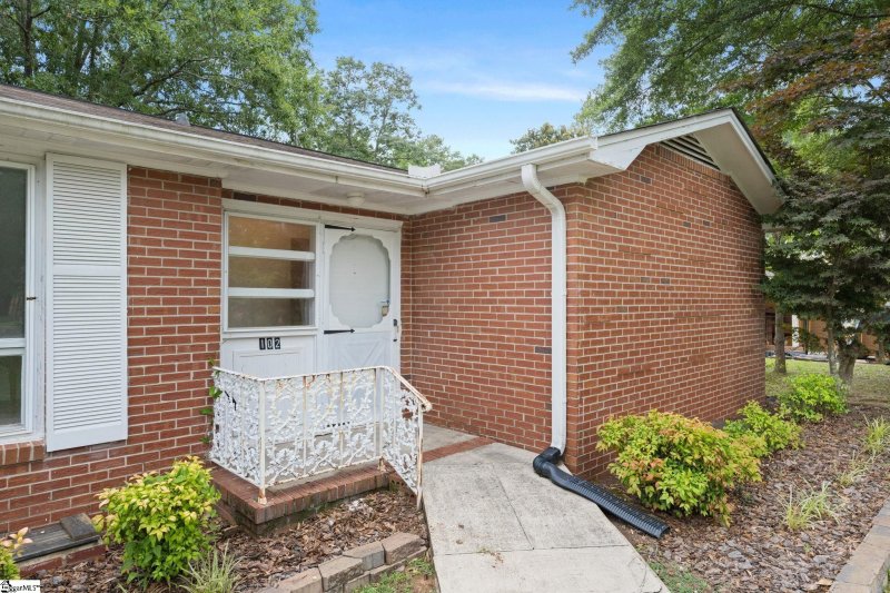 Property image 2 at 102 Astor Street, Easley, SC 29642