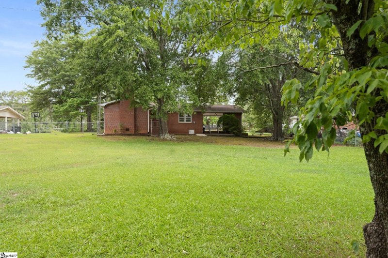 Property image 3 at 102 Astor Street, Easley, SC 29642